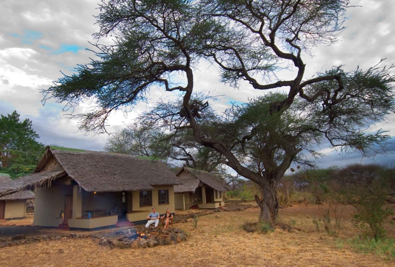 Severin Safari Camp Tsavo West National Park Eksteriør billede