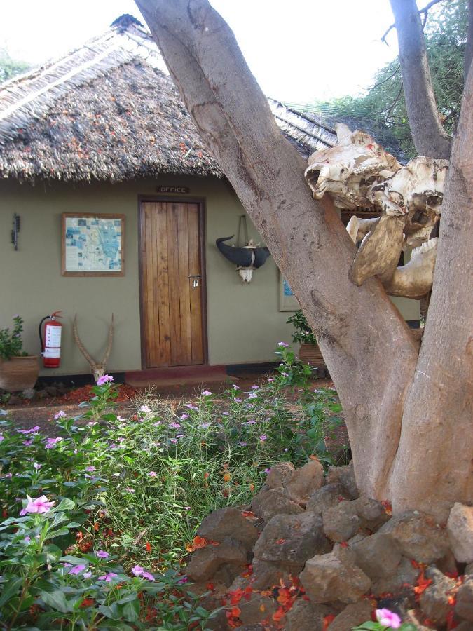 Severin Safari Camp Tsavo West National Park Eksteriør billede