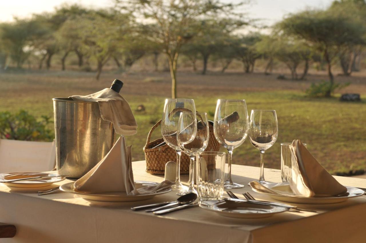 Severin Safari Camp Tsavo West National Park Eksteriør billede